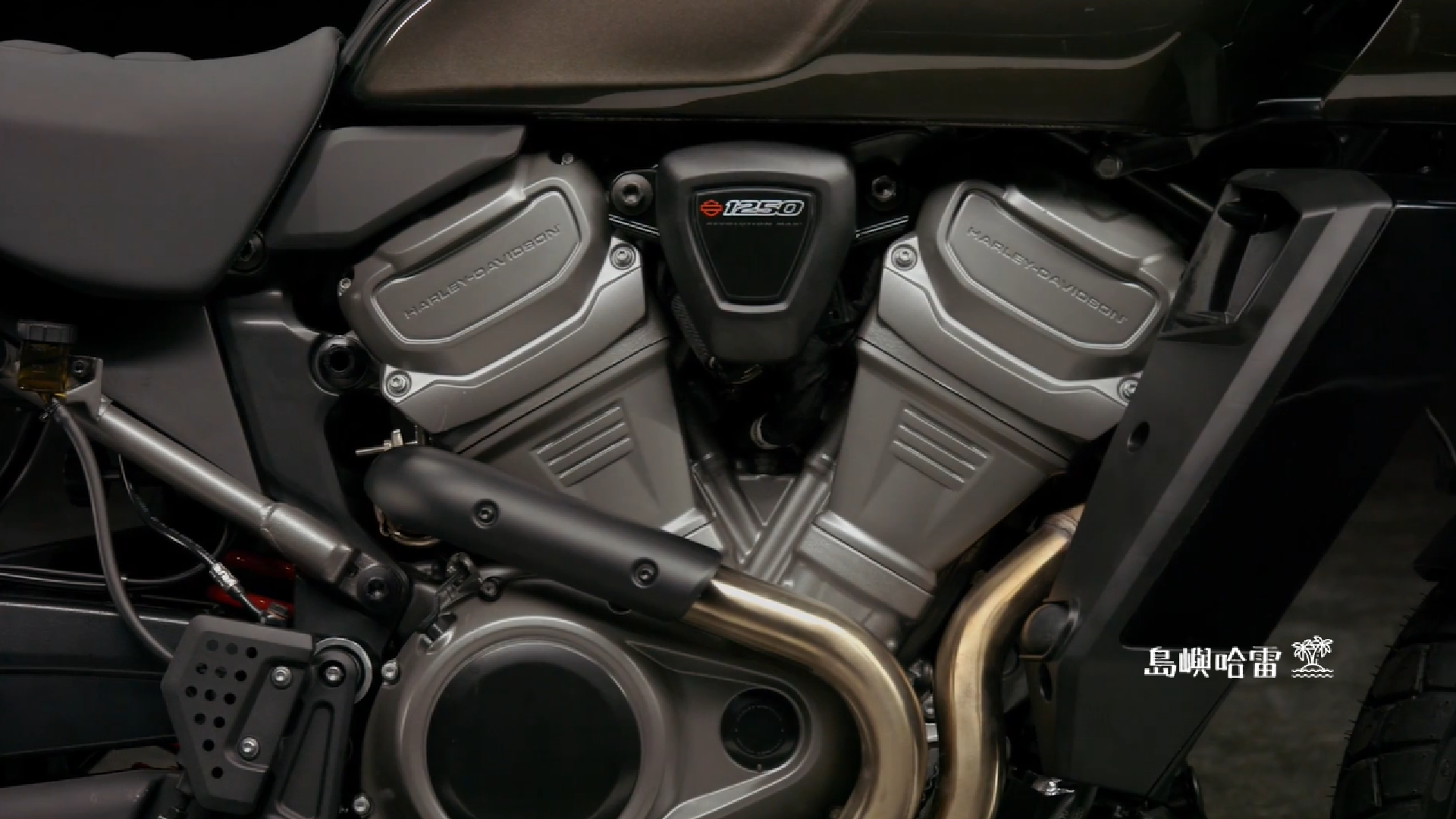 Pan America 1250搭載Revolution Max 1250水冷V型雙缸引擎